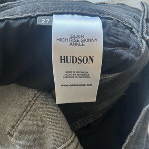 Hudson Jeans black distressed high rise skinny ankle size 27